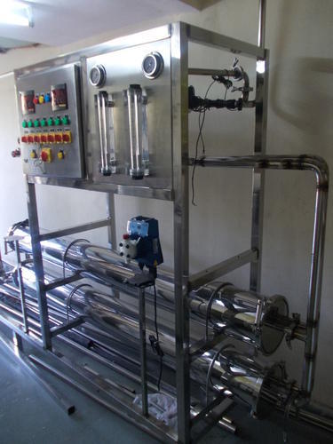 Fully Automatic Bottle Filling Machine Fully Automatic Bottle Filling Machine